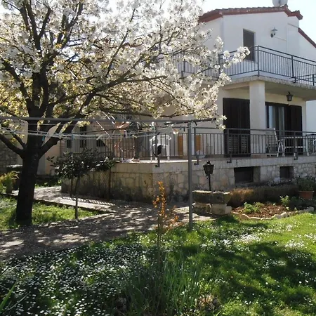 Kleine Mit Schoenem Balkon By Interhome